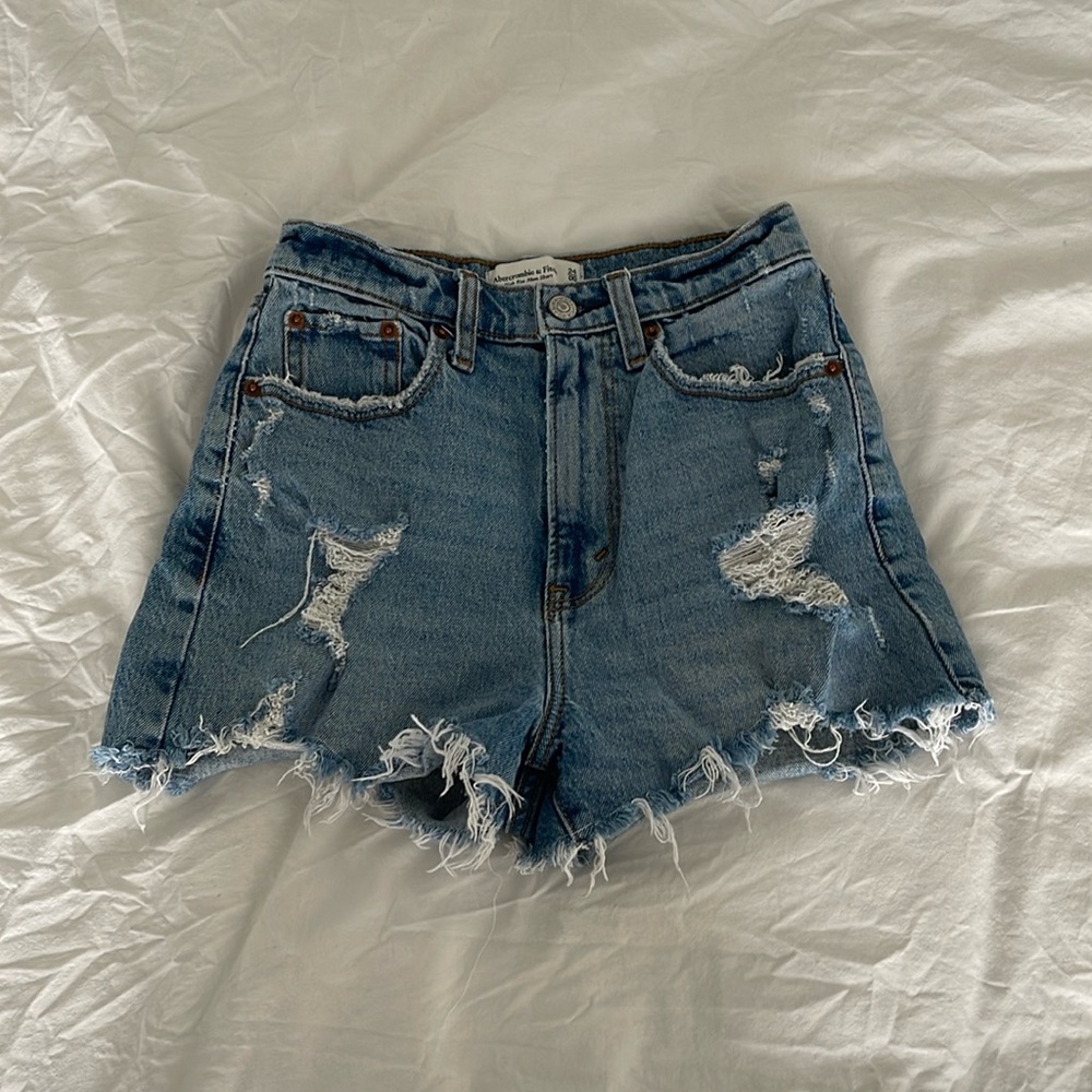 abercrombie high rise mom short 24-00